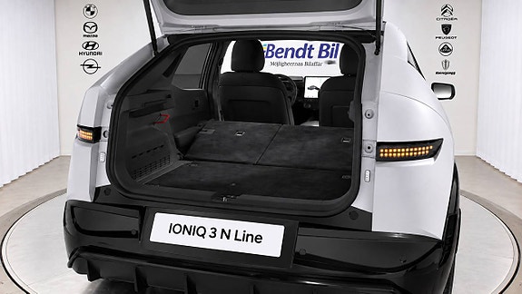 Hyundai IONIQ 7 of 8
