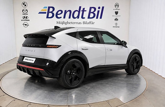 Hyundai IONIQ 8 of 8