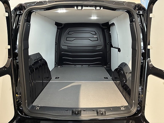 Volkswagen Caddy 16 of 16