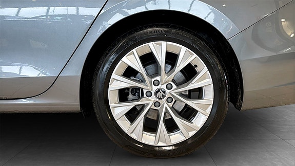 Skoda Superb 6 of 14