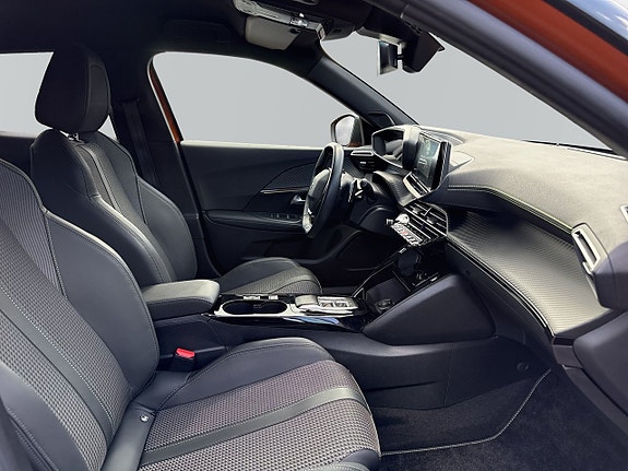 Peugeot 2008 9 of 15