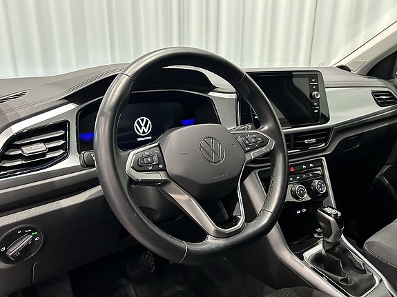 Volkswagen T-Roc 9 of 14