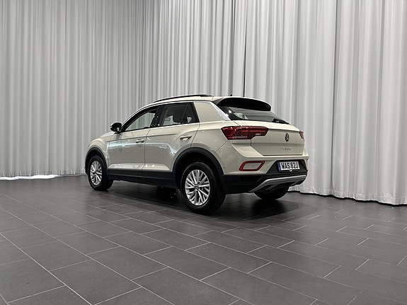 Volkswagen T-Roc 3 of 14
