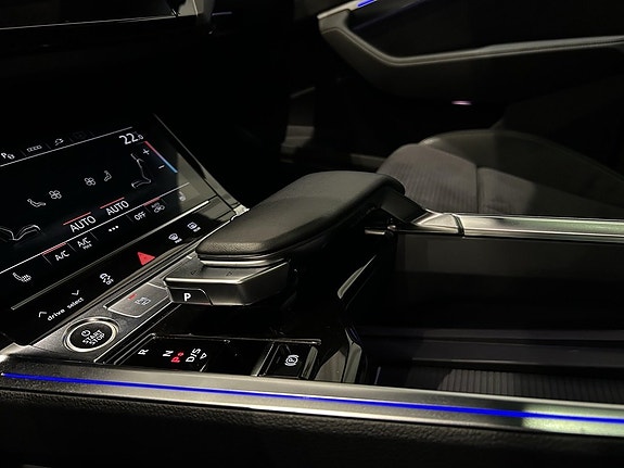 Audi Q8 e-tron 18 of 19