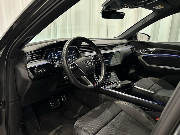 Audi Q8 e-tron 11 of 19