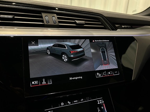 Audi Q8 e-tron 16 of 19