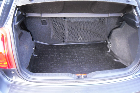 Toyota Auris 5 of 6