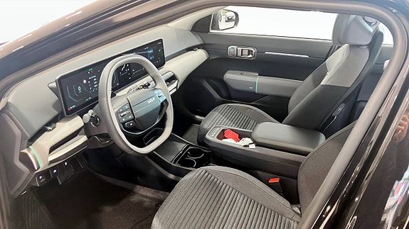 Kia EV4 8 of 15