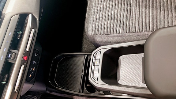 Kia EV4 14 of 15
