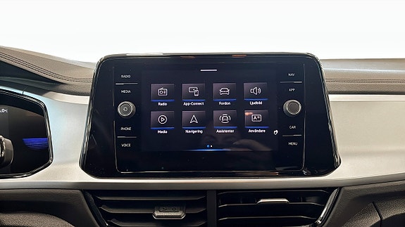 Volkswagen T-Roc 9 of 13