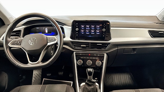 Volkswagen T-Roc 10 of 13