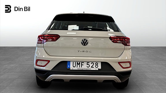Volkswagen T-Roc 4 of 13