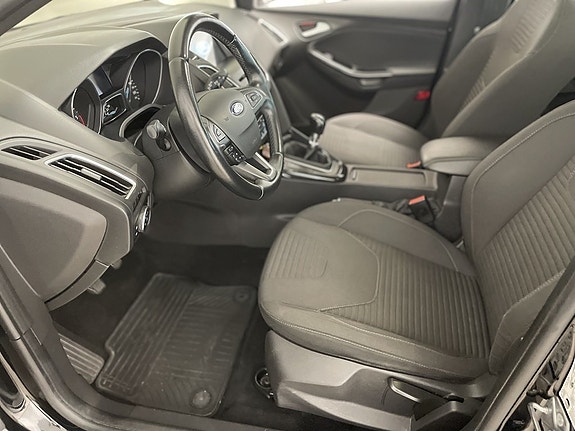 Ford Focus 9 of 20