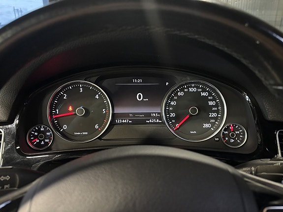 Volkswagen Touareg 11 of 25