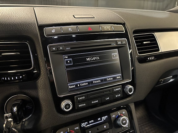 Volkswagen Touareg 14 of 25