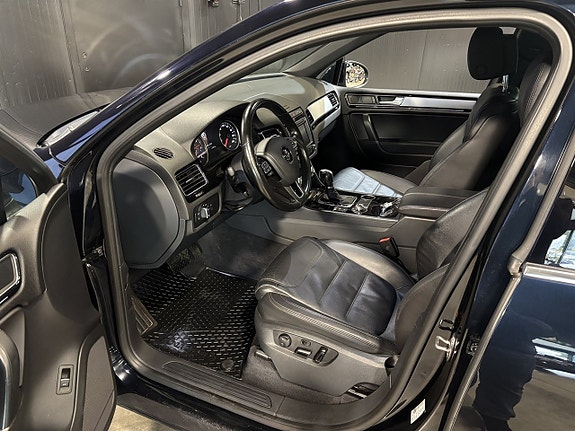 Volkswagen Touareg 7 of 25