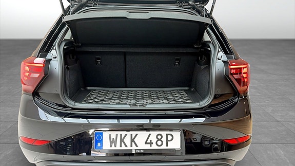 Volkswagen Polo 12 of 12