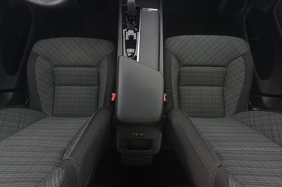 Volvo XC60 9 of 17