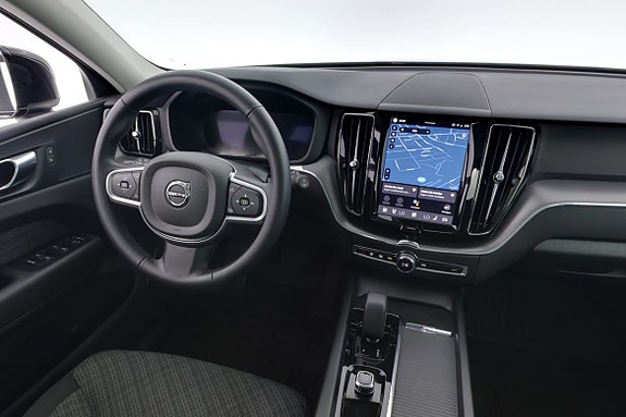 Volvo XC60 8 of 17