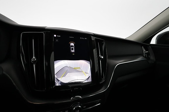 Volvo XC60 13 of 17