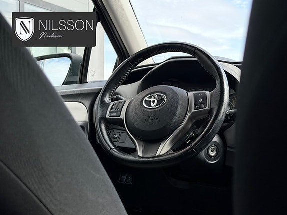 Toyota Yaris 26 of 30
