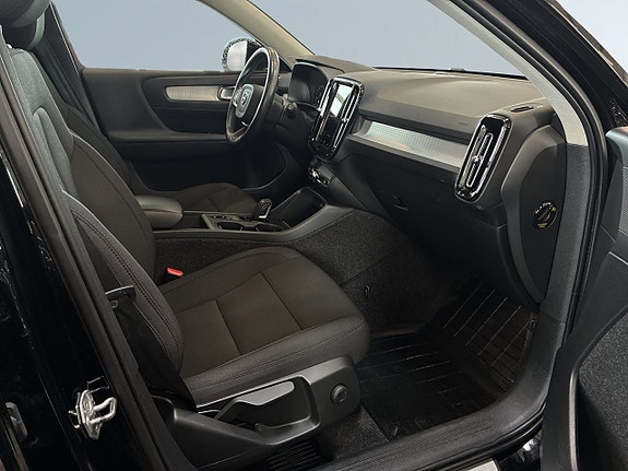 Volvo XC40 18 of 26
