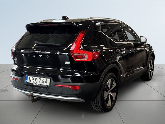 Volvo XC40 6 of 26