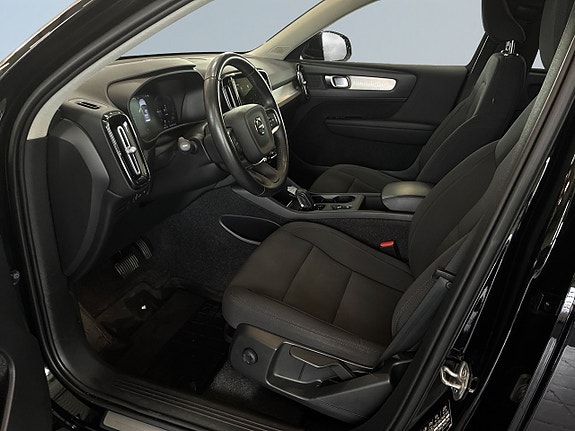 Volvo XC40 14 of 26