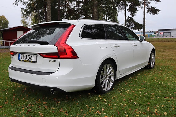 Volvo V90 4 of 15