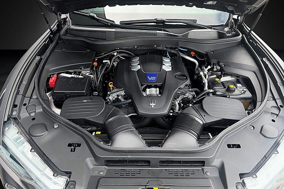 Maserati Levante 21 of 23