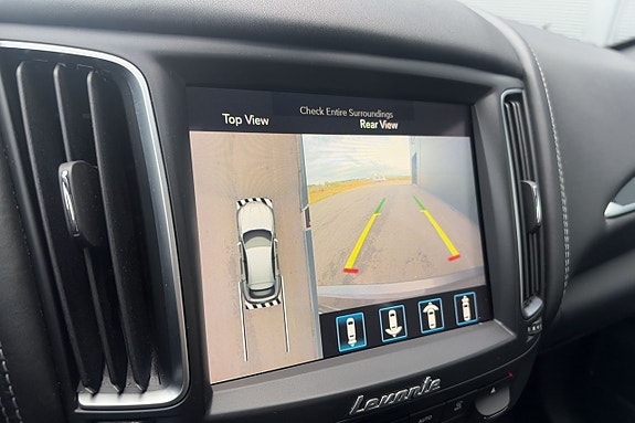Maserati Levante 17 of 23
