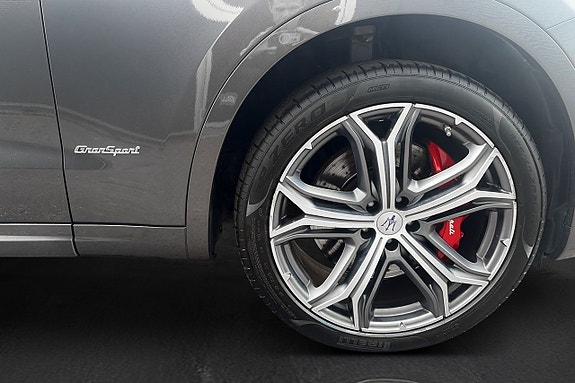 Maserati Levante 4 of 23