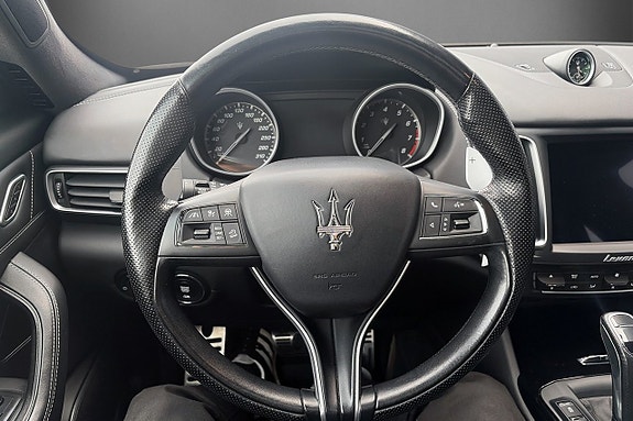 Maserati Levante 9 of 23