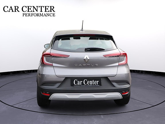 Renault Captur 8 of 18