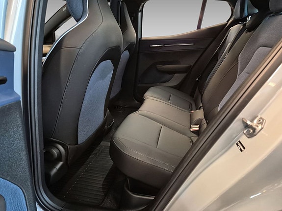 Volvo EX30 9 of 11