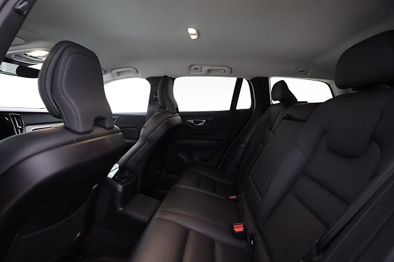Volvo V60 10 of 17
