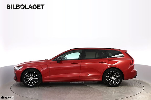Volvo V60 2 of 17
