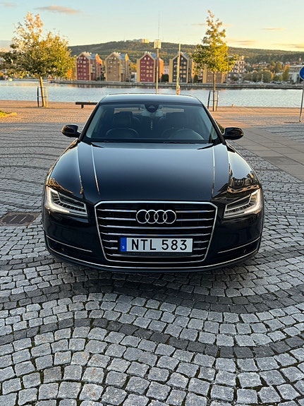 Audi A8 5 of 10
