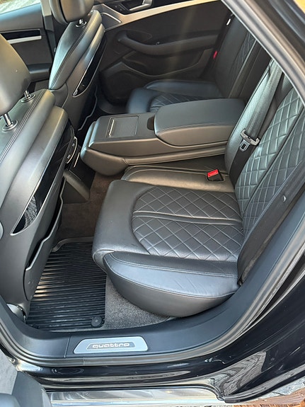 Audi A8 9 of 10