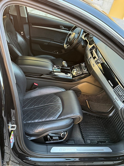 Audi A8 10 of 10