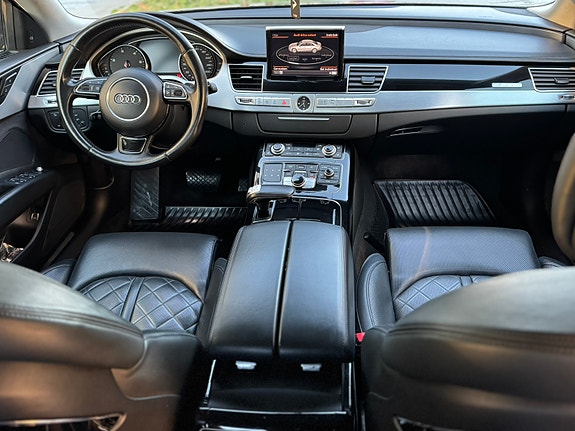 Audi A8 8 of 10