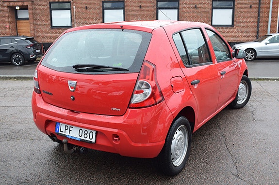 Dacia Sandero 4 of 10