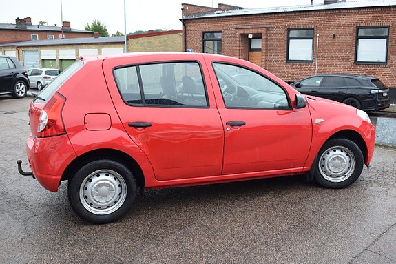 Dacia Sandero 5 of 10