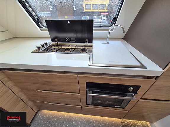 Adria ALPINA 663HT * Ugn * Frontkök 8 of 12