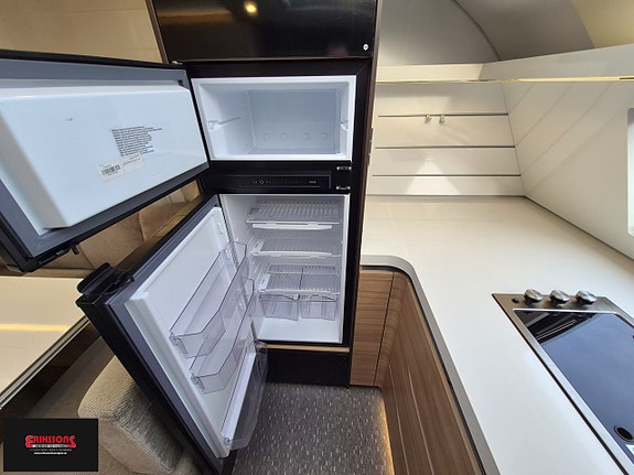 Adria ALPINA 663HT * Ugn * Frontkök 7 of 12