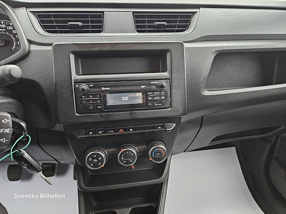 Renault Kangoo Express 11 of 16