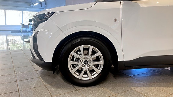 Ford Courier 4 of 12