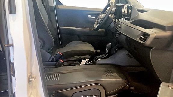 Ford Courier 8 of 12