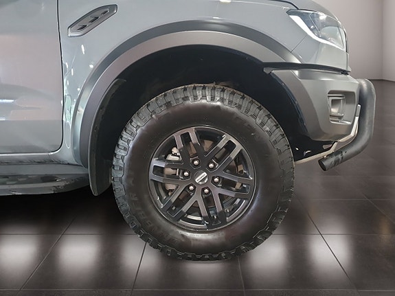 Ford Ranger Raptor 9 of 18