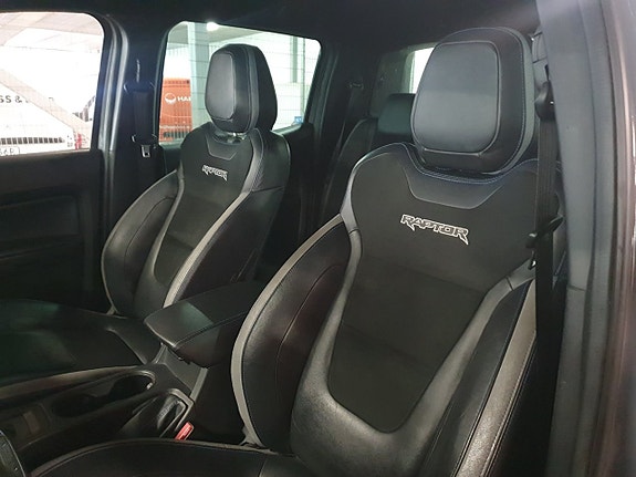 Ford Ranger Raptor 14 of 18